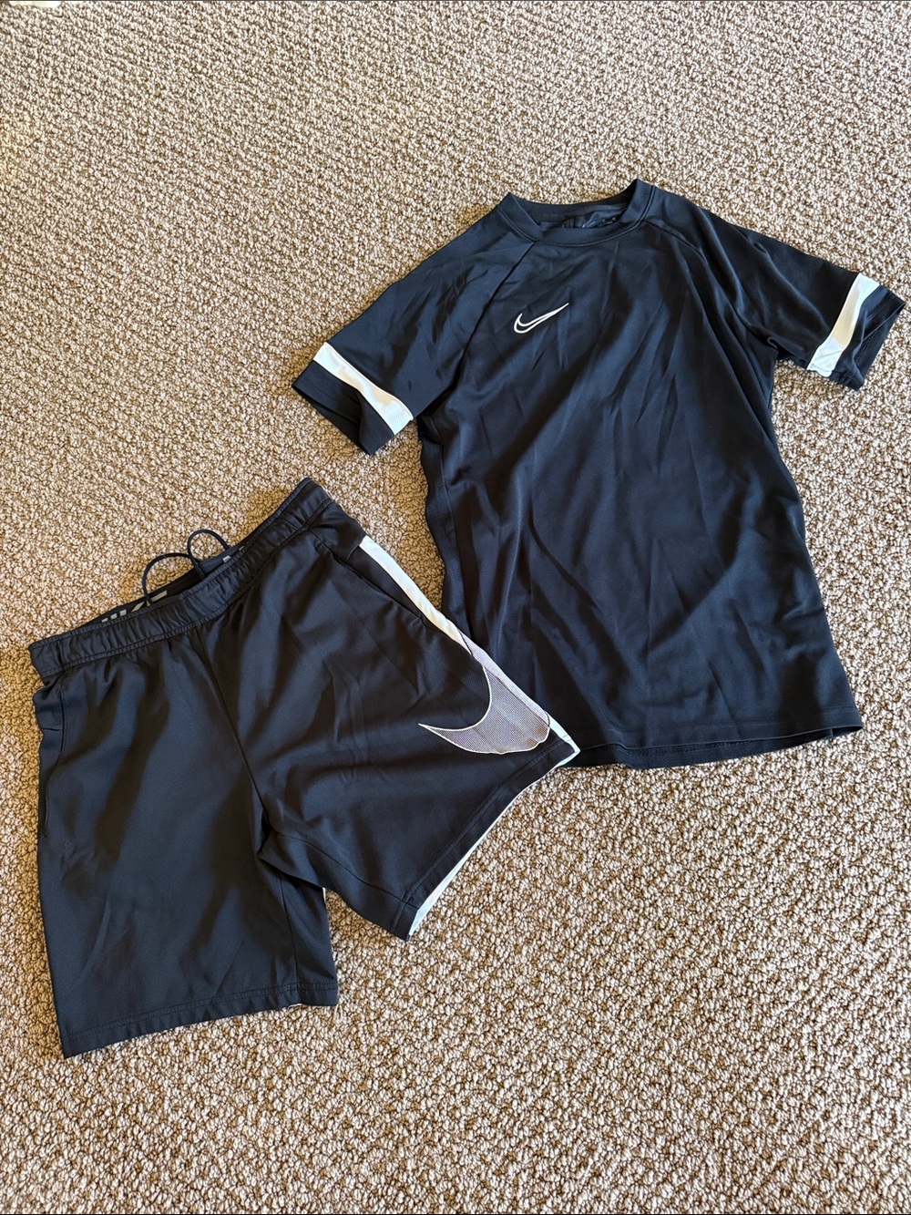 Nike men’s black and white drifit shirt and gym shorts size Medium